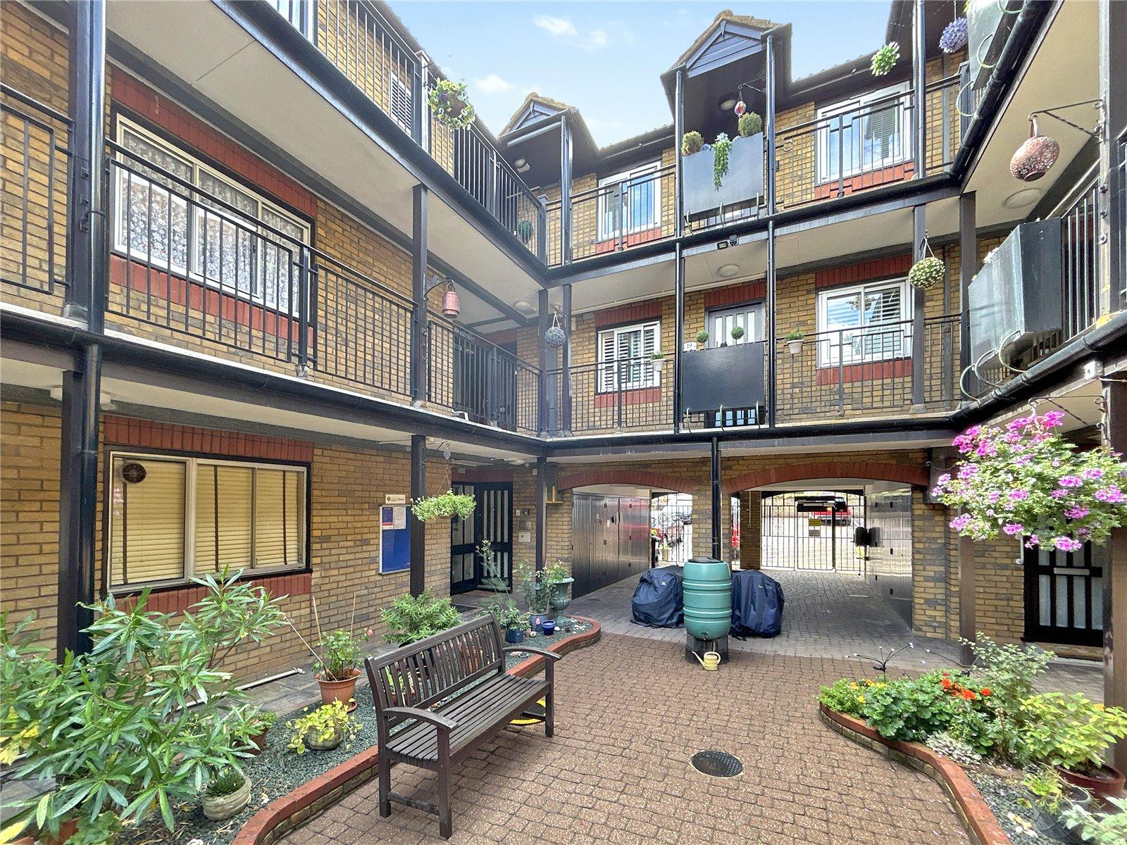 2 bedroom property for sale in Sidcup | Robinson Jackson