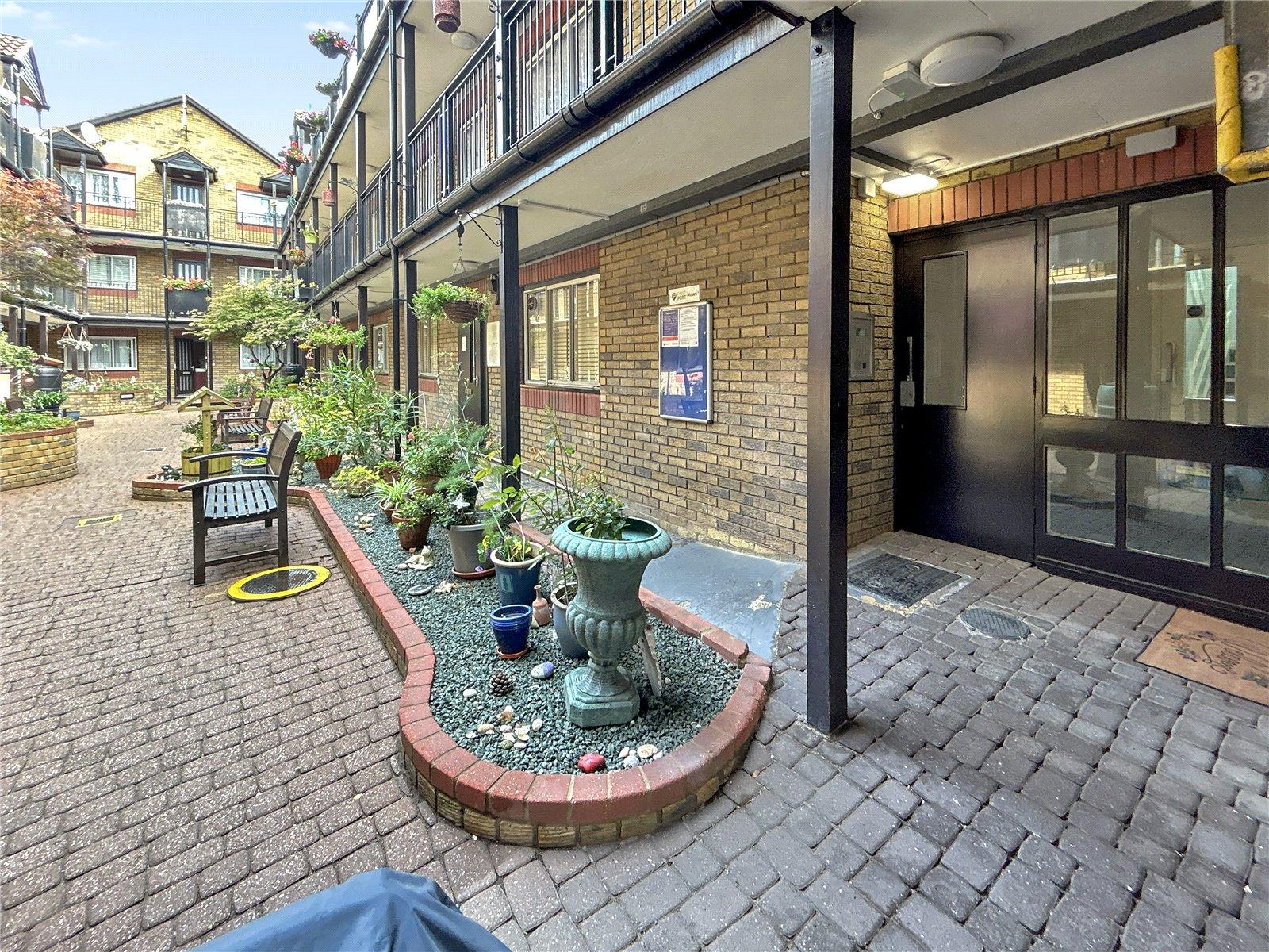 2 bedroom property for sale in Sidcup | Robinson Jackson