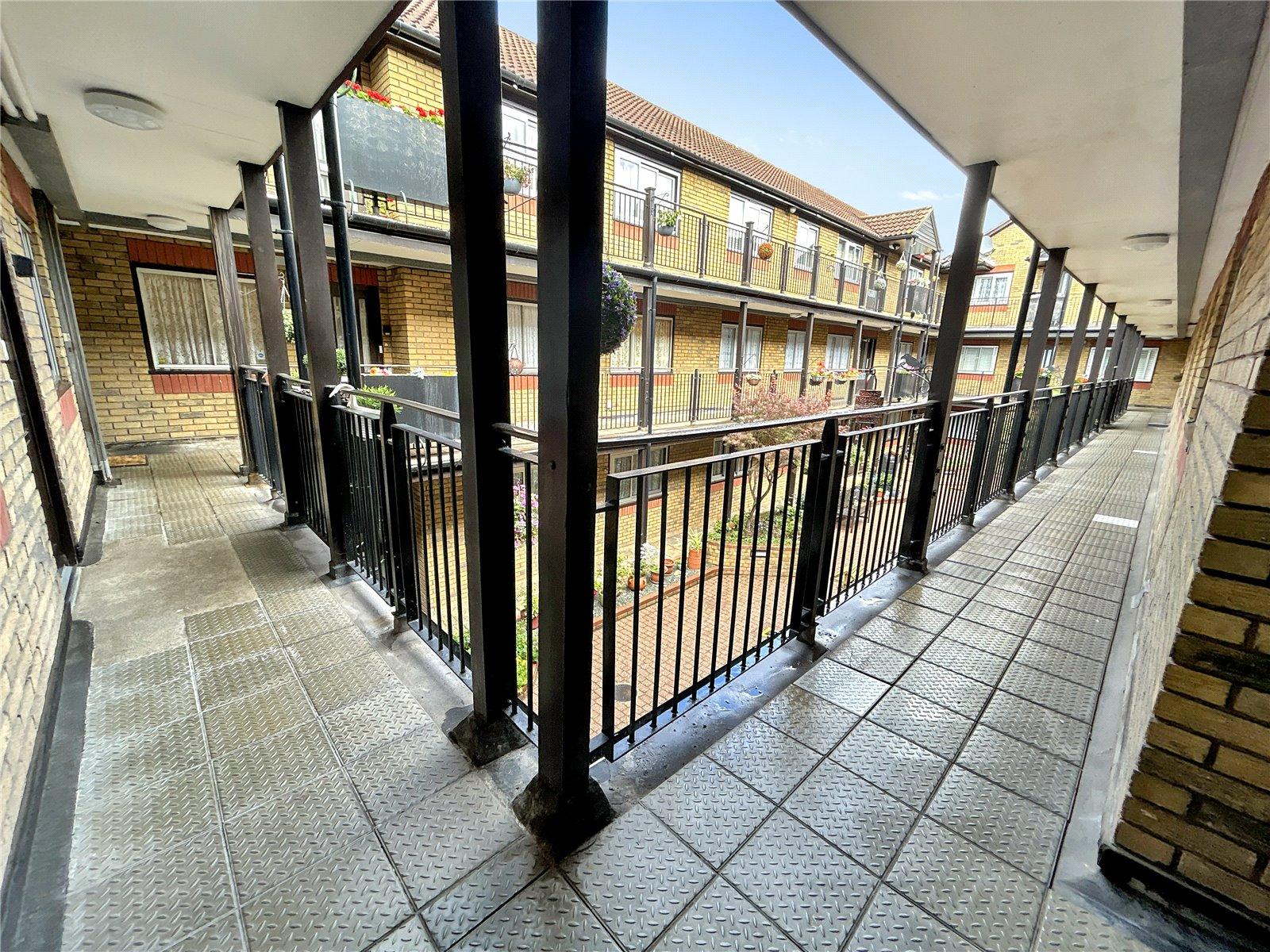 2 bedroom property for sale in Sidcup | Robinson Jackson
