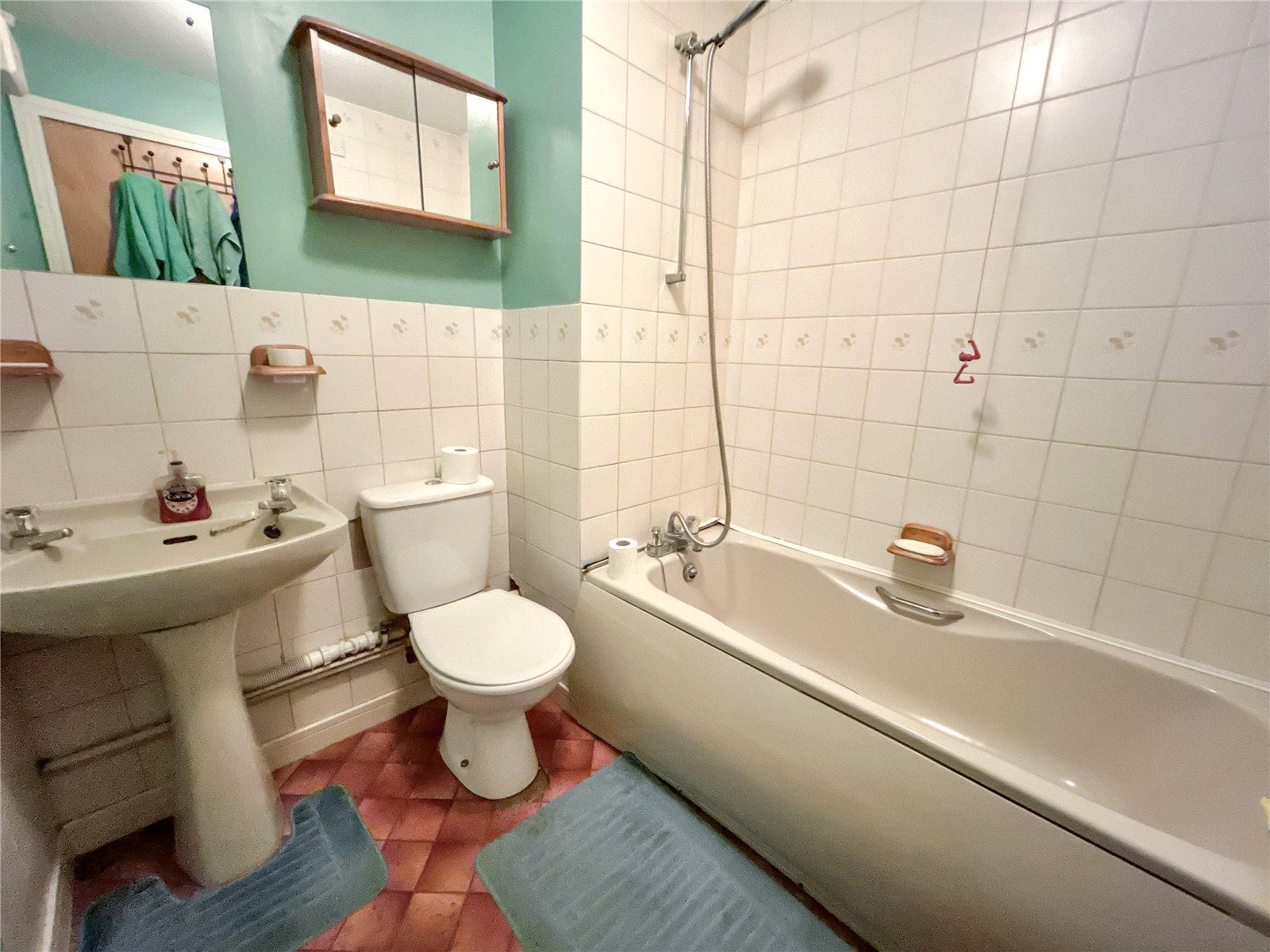 2 bedroom property for sale in Sidcup | Robinson Jackson