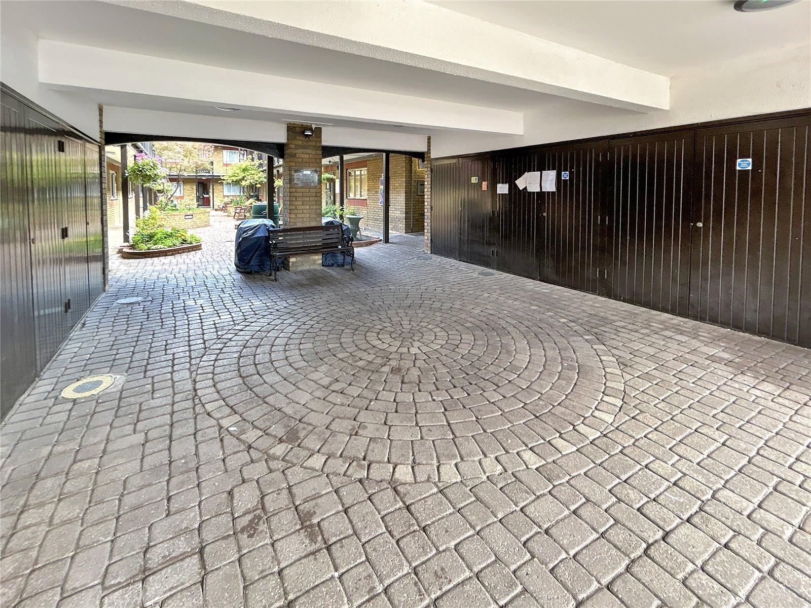 2 bedroom property for sale in Sidcup | Robinson Jackson