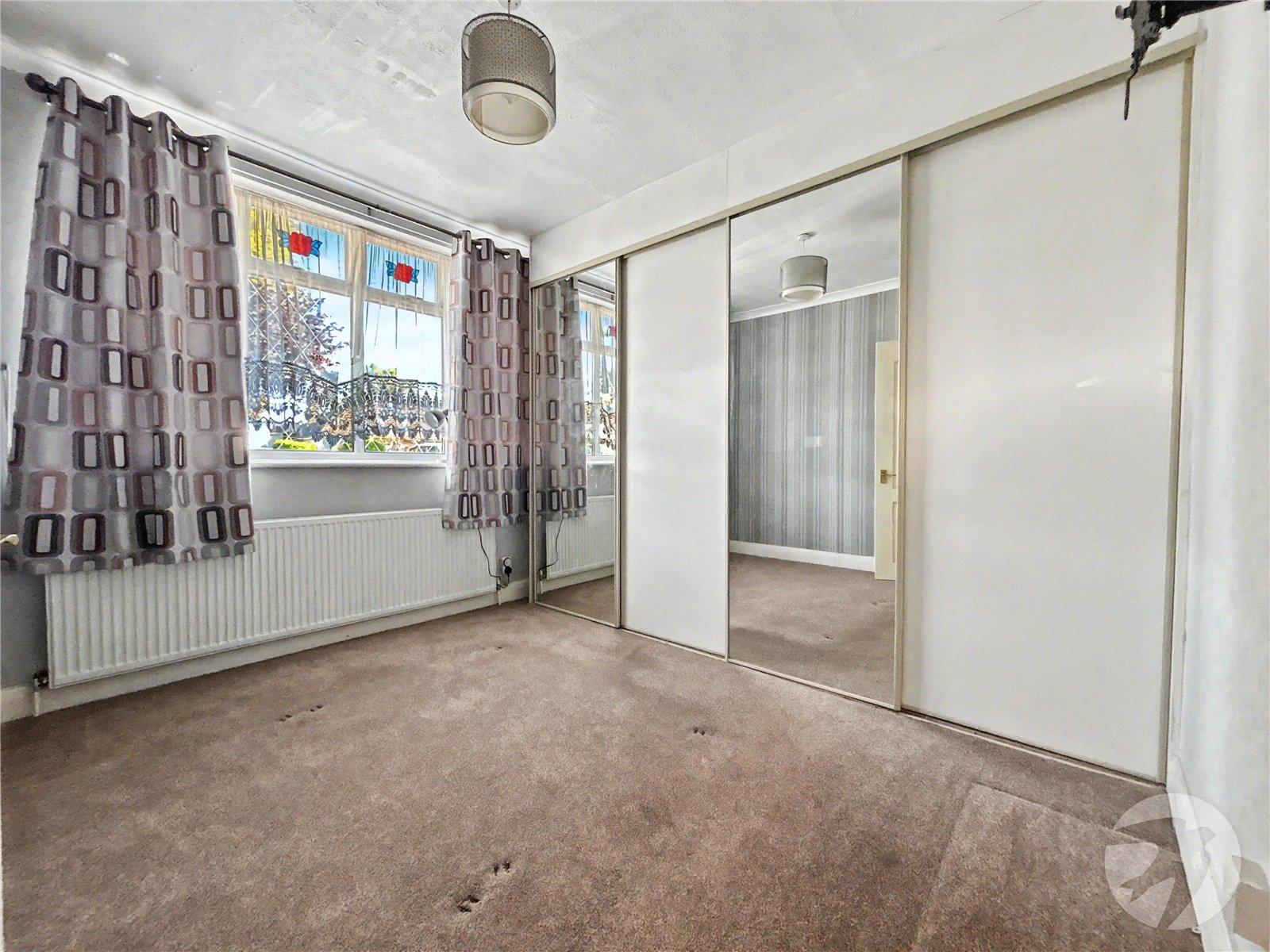 2 bedroom bungalow for sale in Sidcup | Robinson Jackson