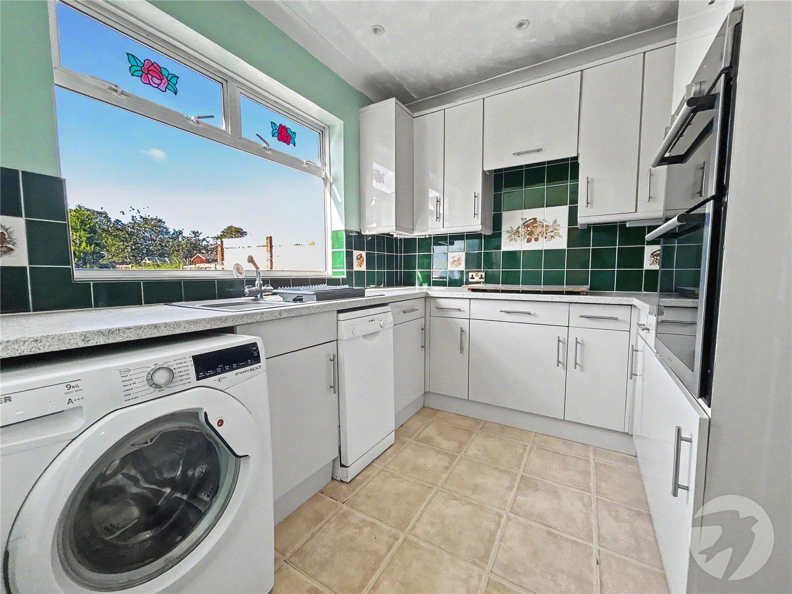 2 bedroom bungalow for sale in Sidcup | Robinson Jackson