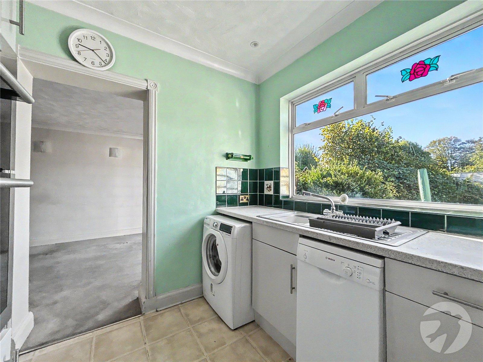 2 bedroom bungalow for sale in Sidcup | Robinson Jackson