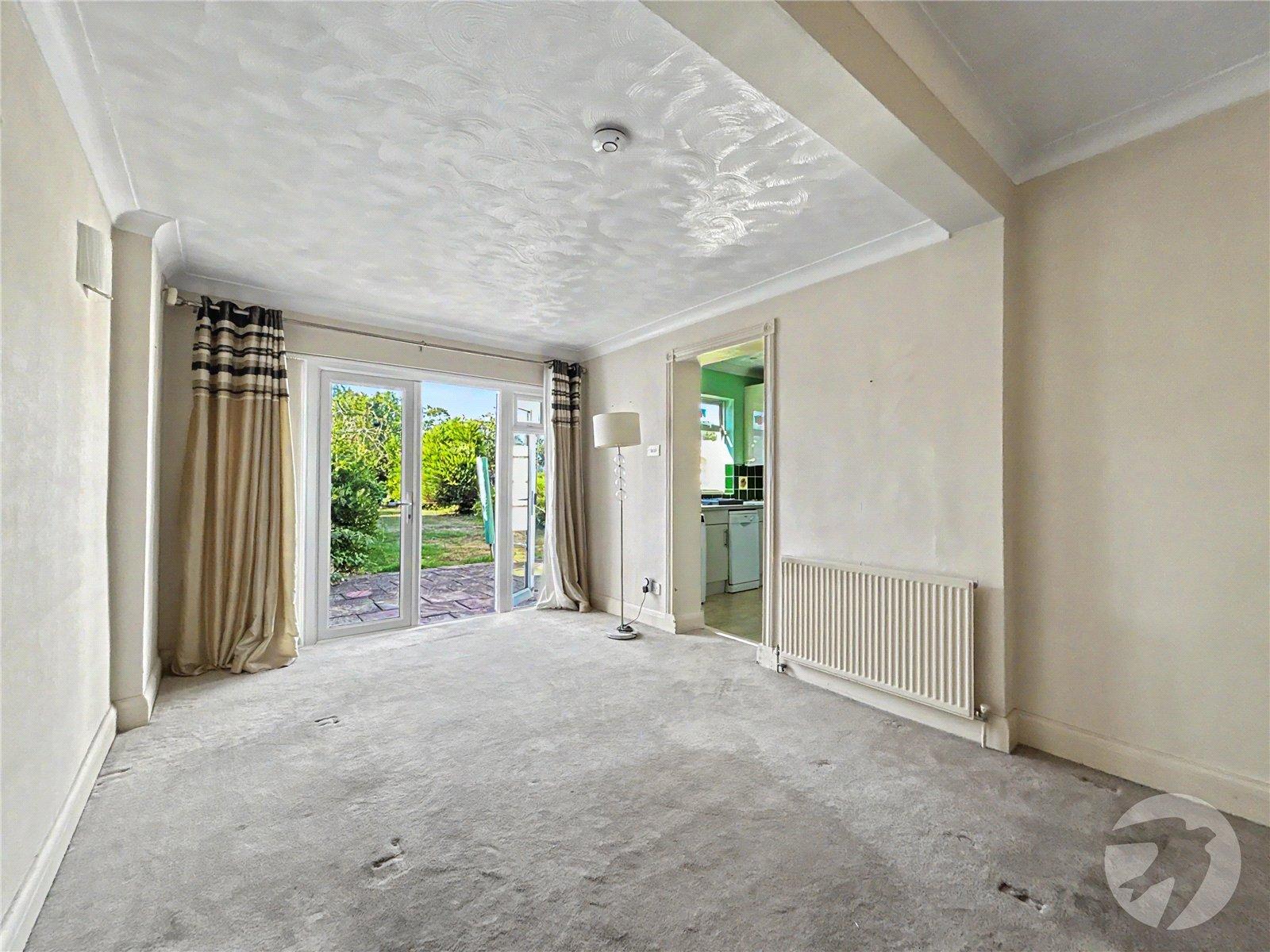 2 bedroom bungalow for sale in Sidcup | Robinson Jackson