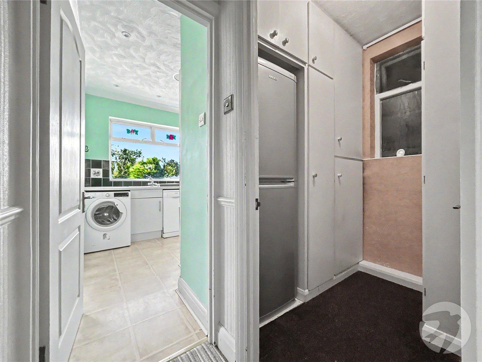 2 bedroom bungalow for sale in Sidcup | Robinson Jackson