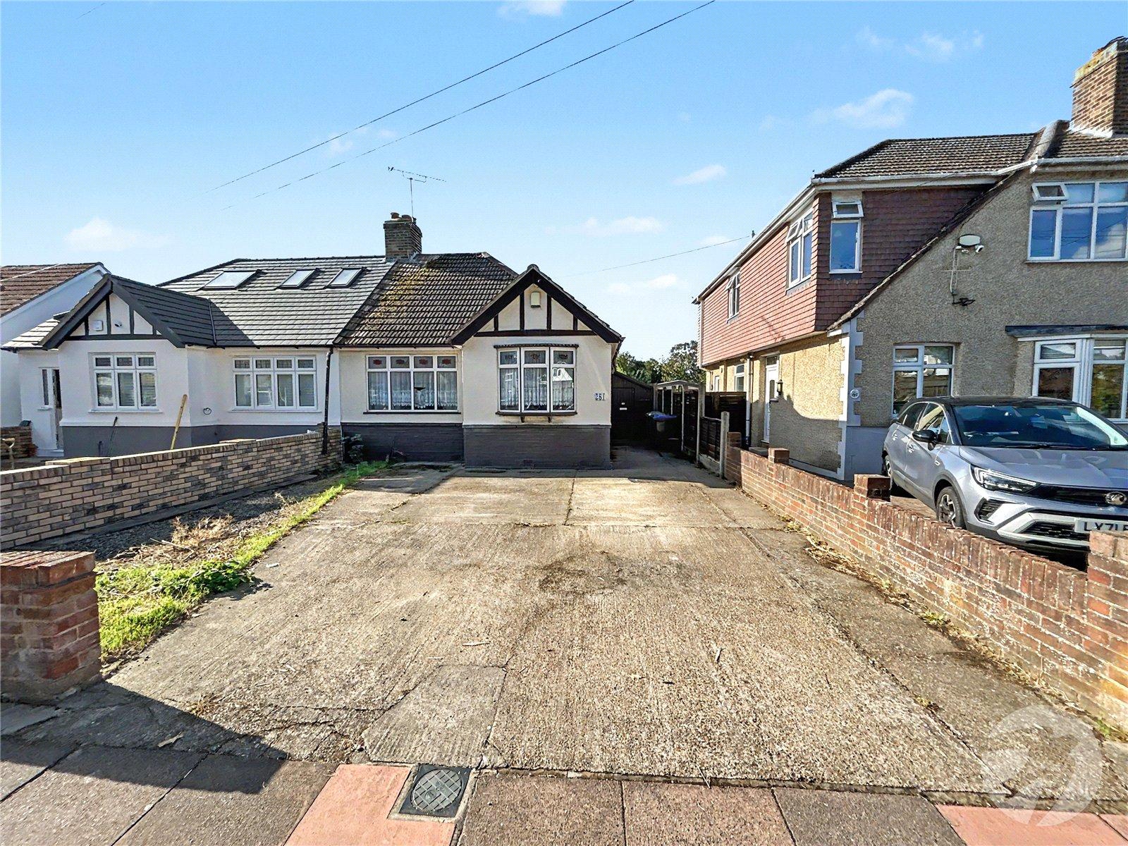 2 bedroom bungalow for sale in Sidcup | Robinson Jackson