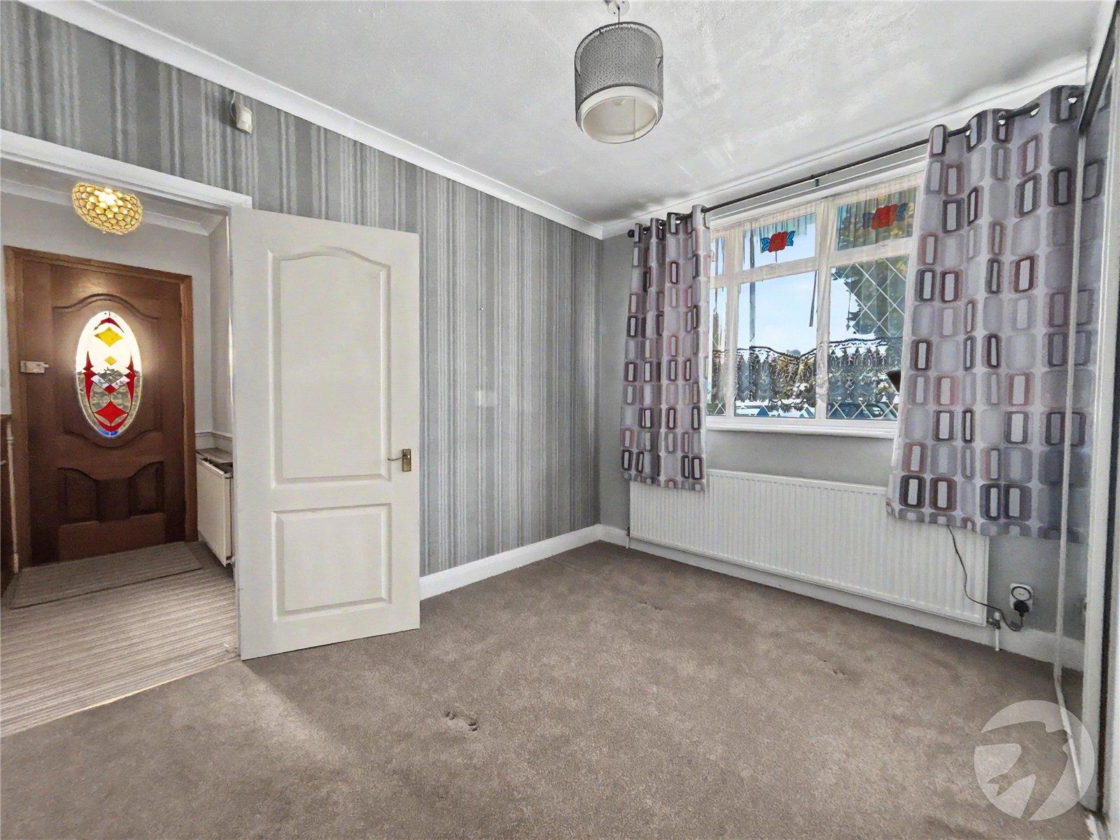 2 bedroom bungalow for sale in Sidcup | Robinson Jackson