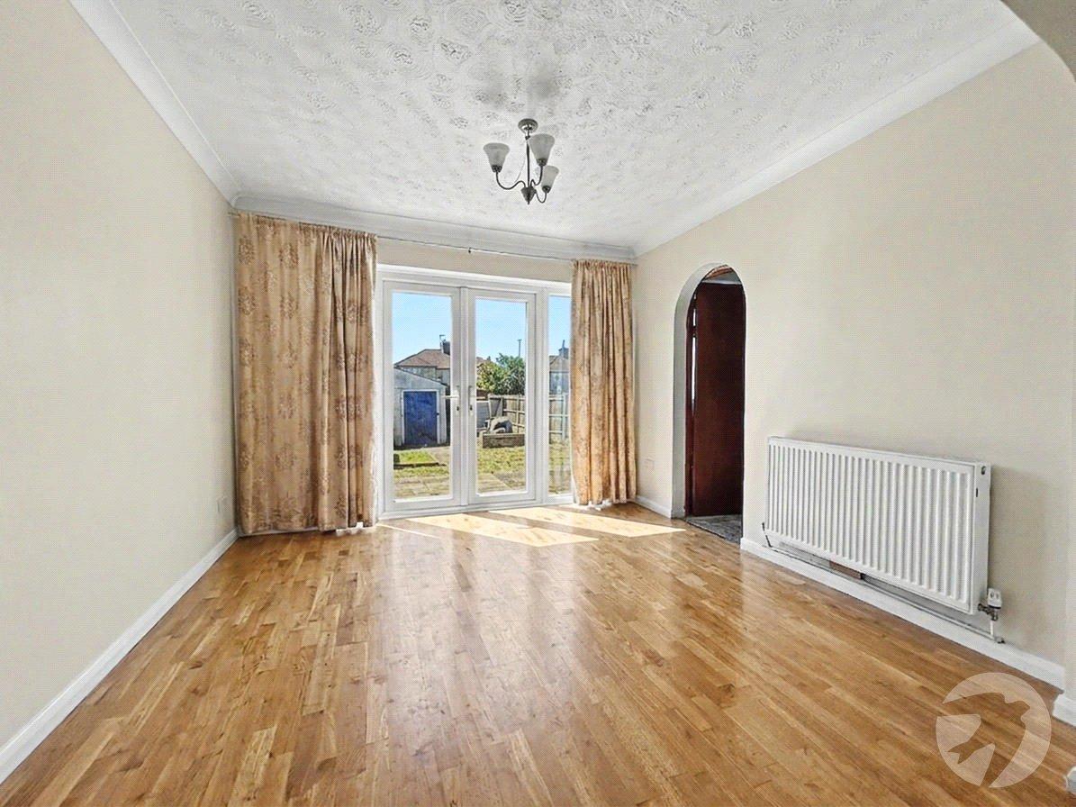4 bedroom house for sale in South Welling | Robinson Jackson