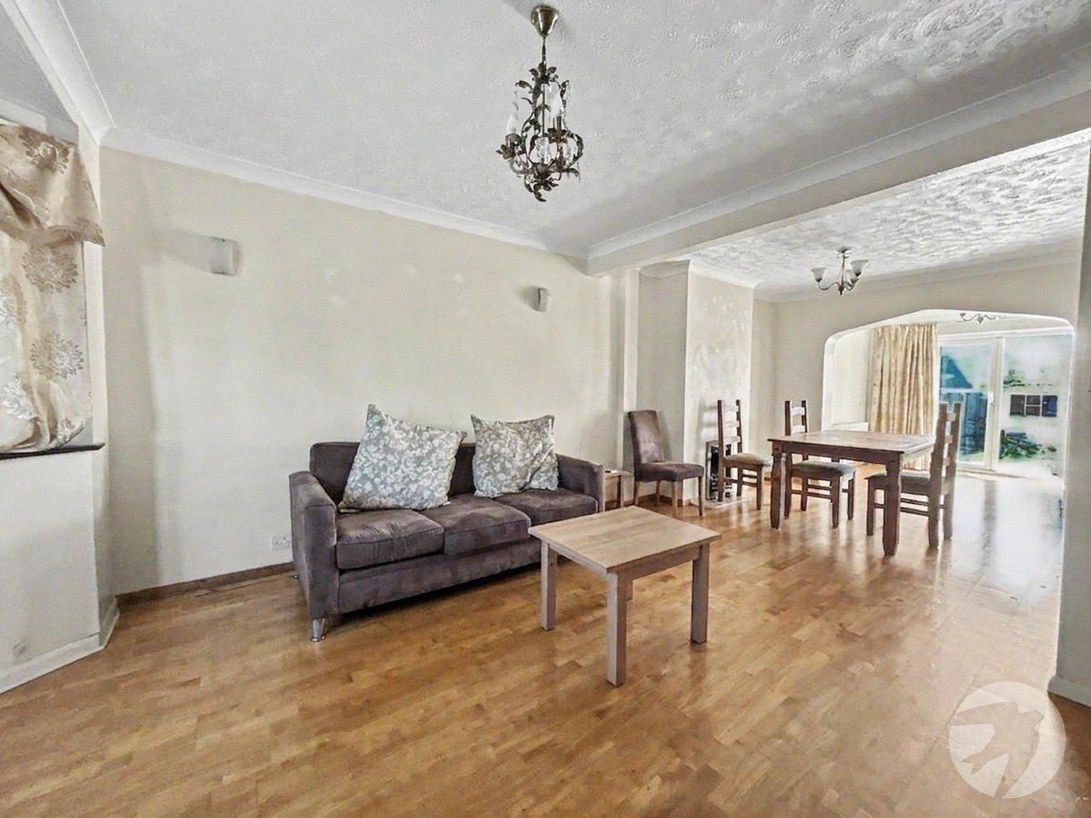 4 bedroom house for sale in South Welling | Robinson Jackson