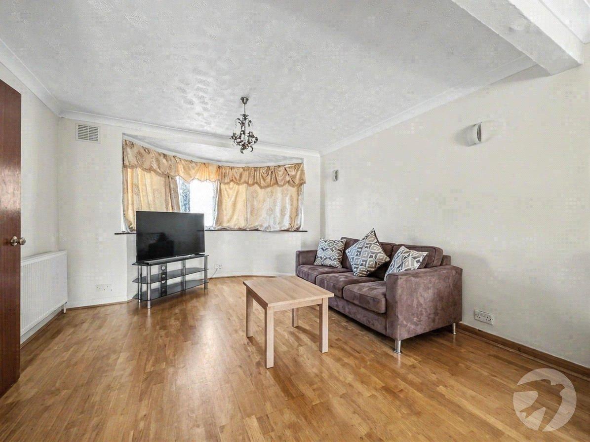 4 bedroom house for sale in South Welling | Robinson Jackson