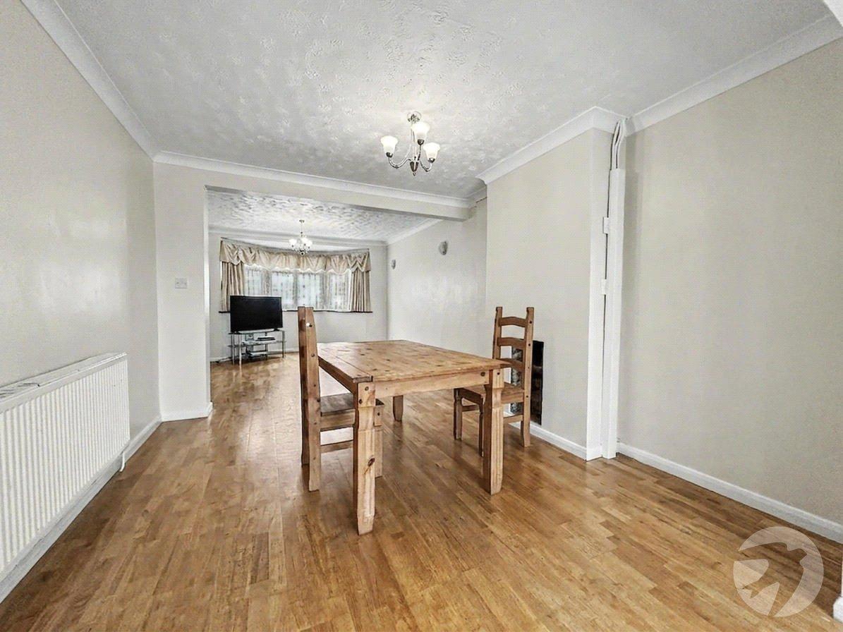 4 bedroom house for sale in South Welling | Robinson Jackson