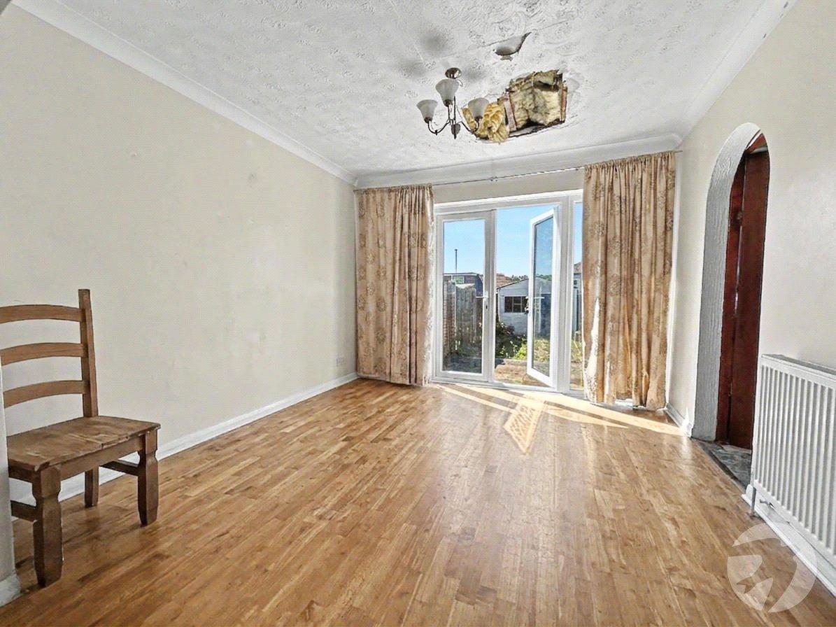 4 bedroom house for sale in South Welling | Robinson Jackson