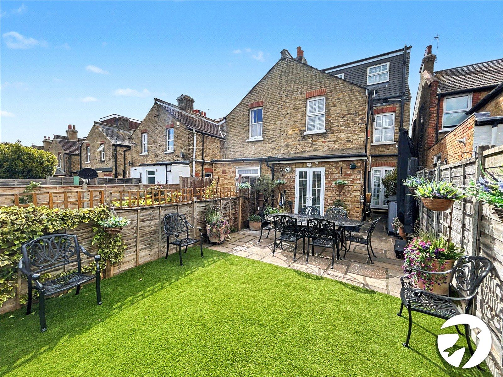 4 bedroom house for sale in Sidcup | Robinson Jackson
