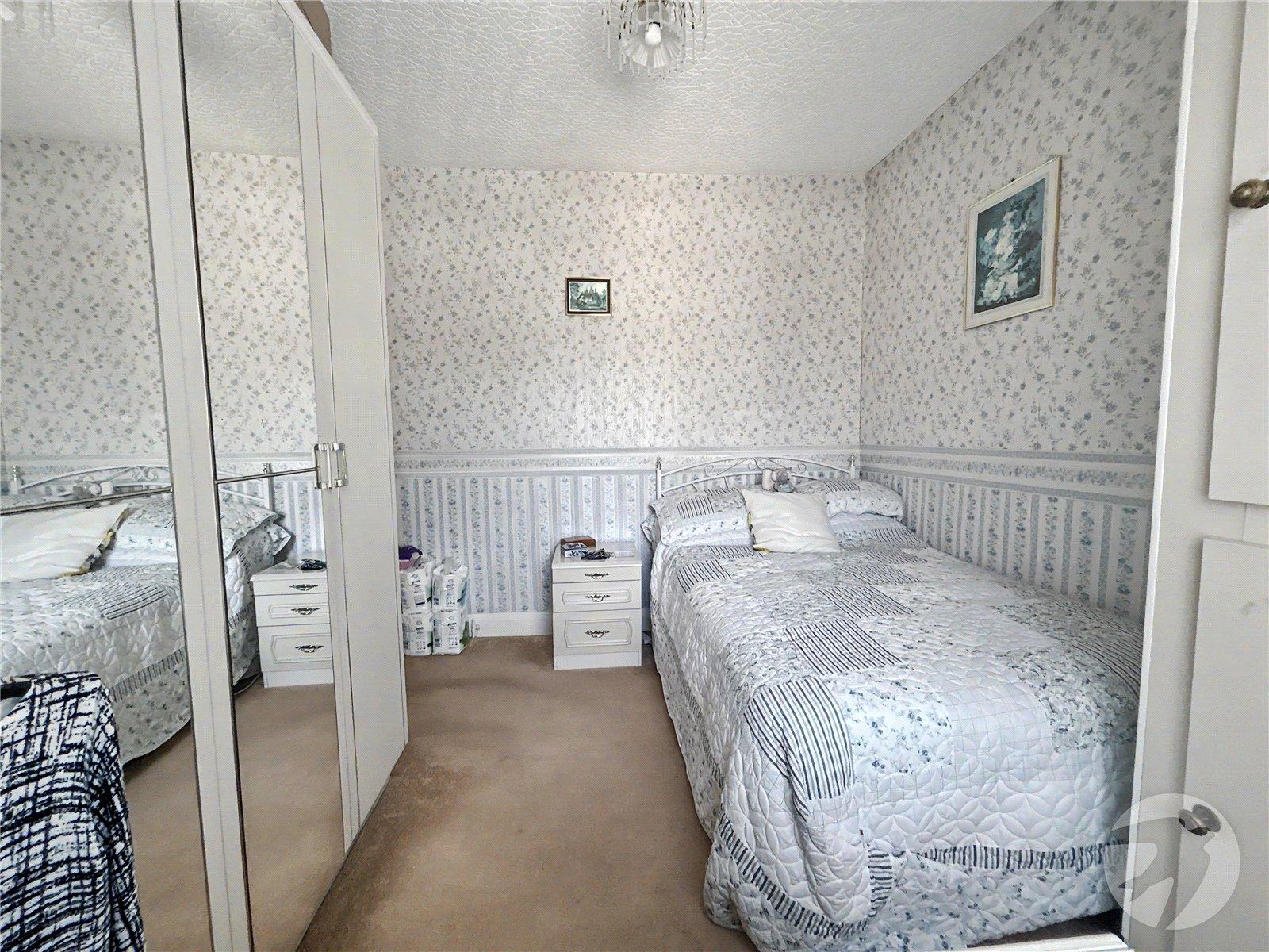 3 bedroom house for sale in Sidcup | Robinson Jackson