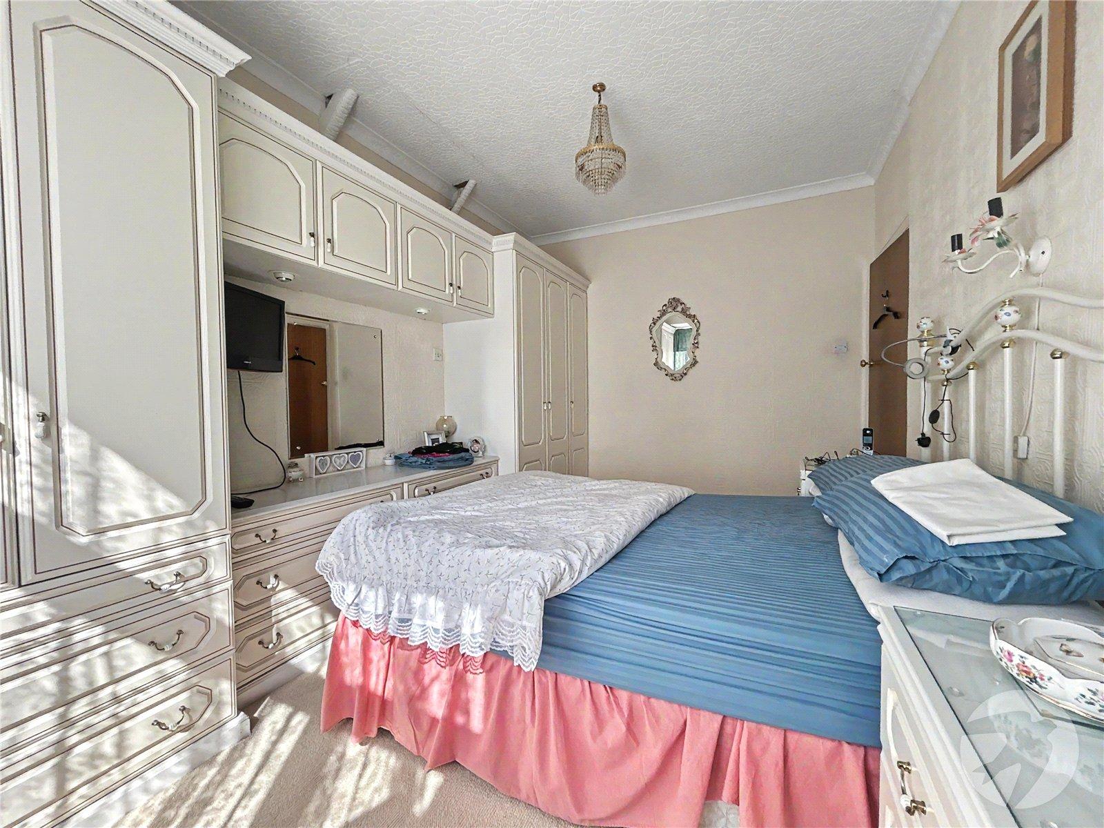 3 bedroom house for sale in Sidcup | Robinson Jackson