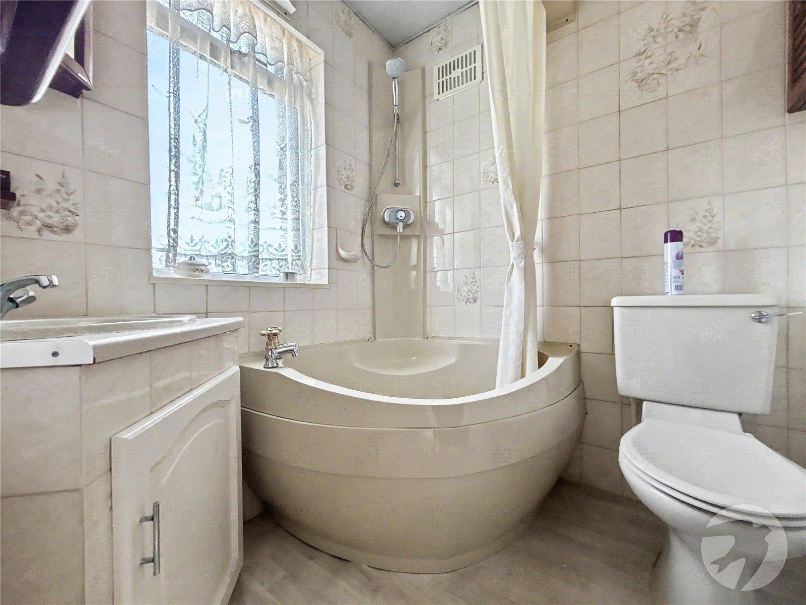 3 bedroom house for sale in Sidcup | Robinson Jackson