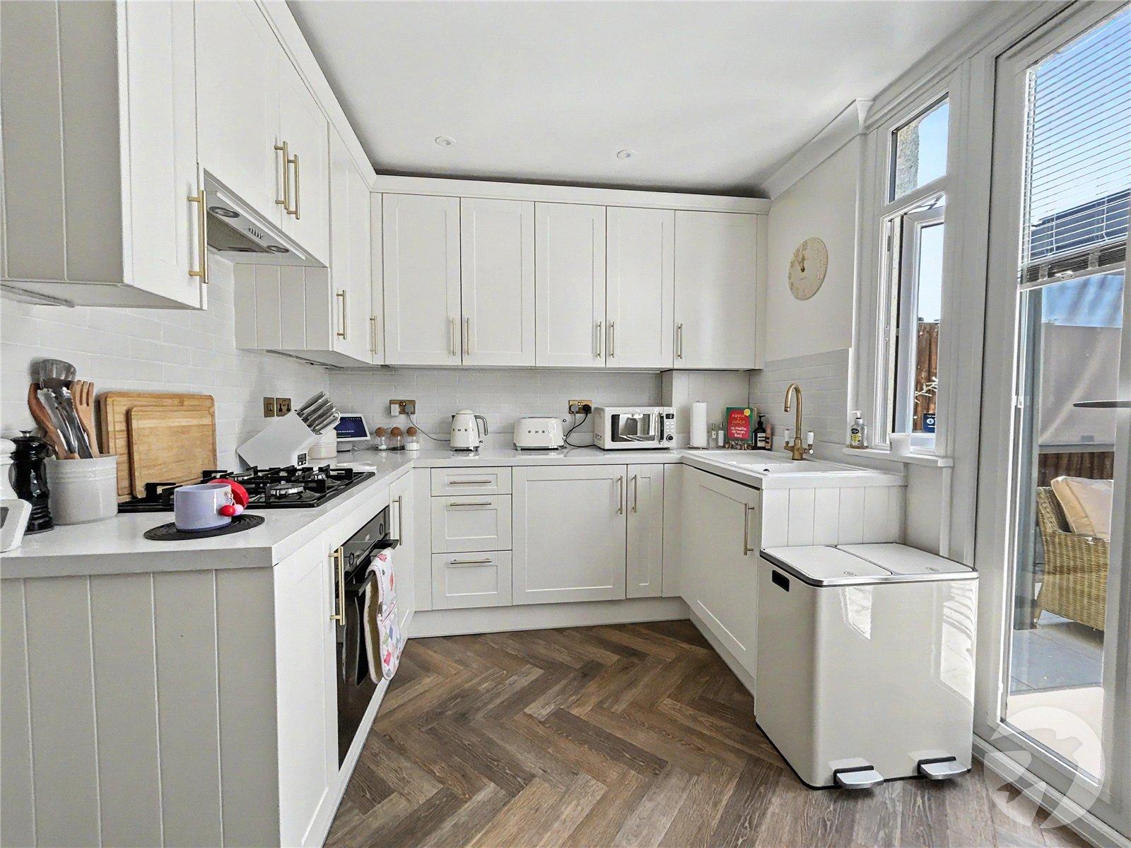 2 bedroom house for sale in Sidcup | Robinson Jackson
