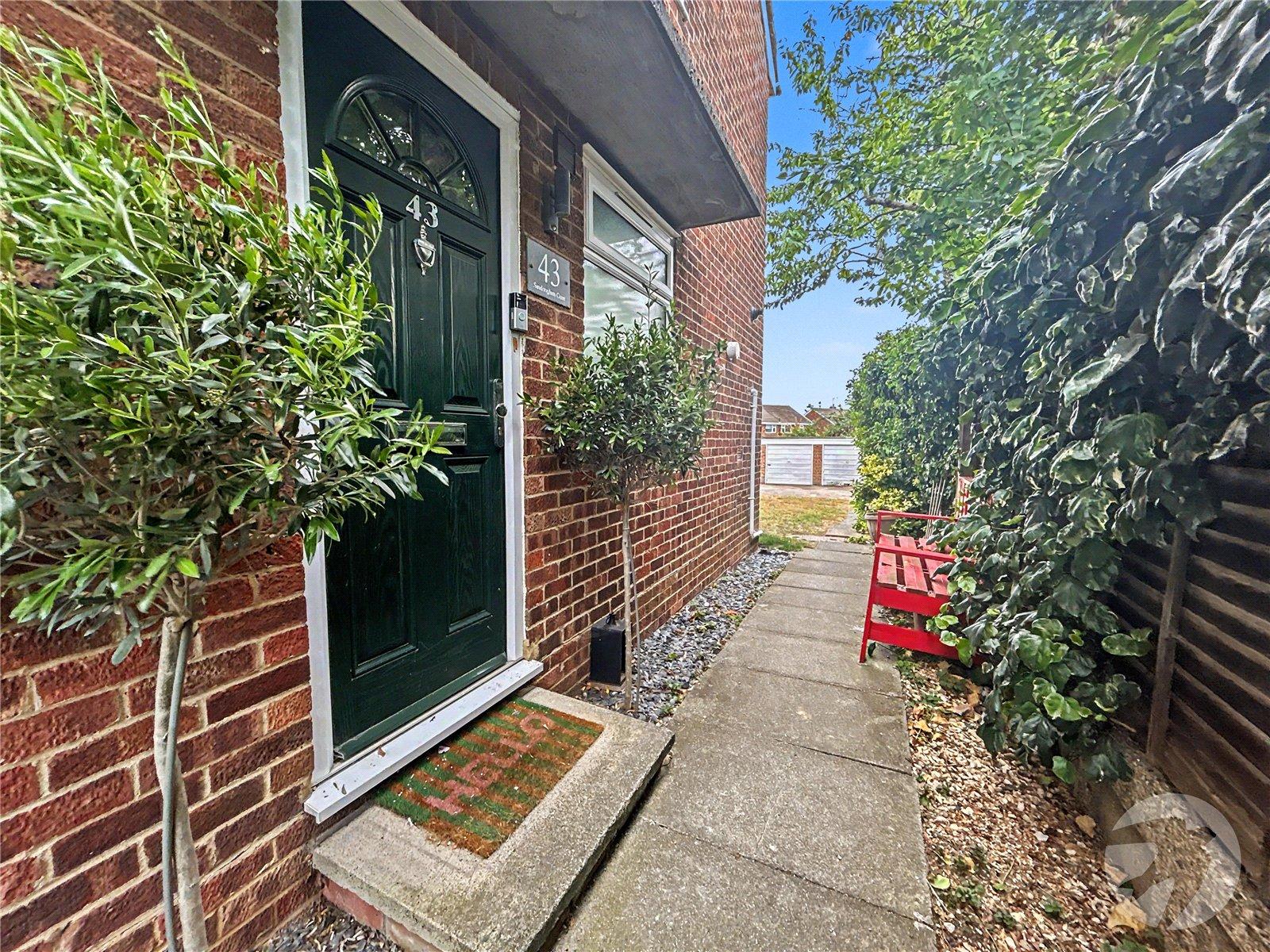 2 bedroom property for sale in Fairfield Close | Robinson Jackson