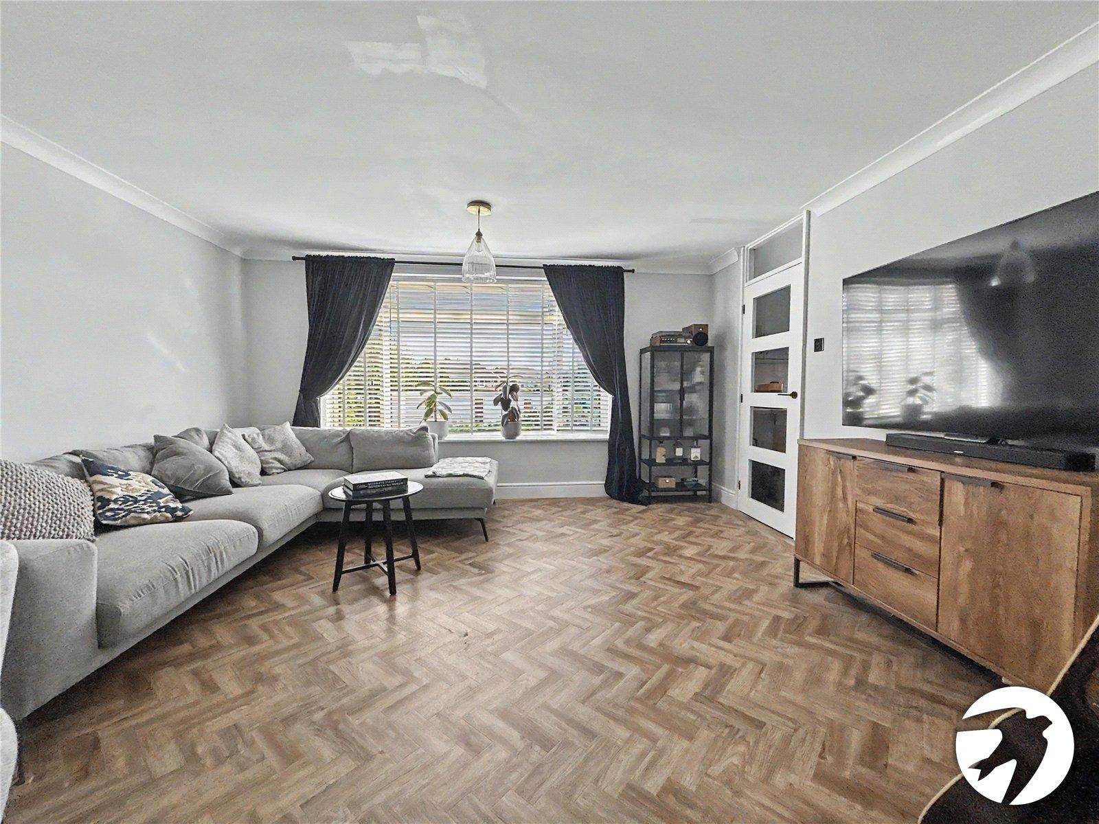 2 bedroom property for sale in Fairfield Close | Robinson Jackson