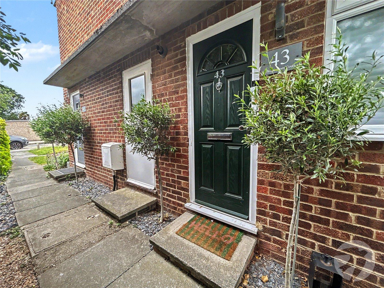 2 bedroom property for sale in Fairfield Close | Robinson Jackson