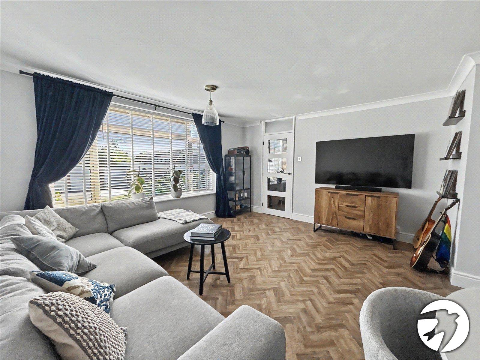2 bedroom property for sale in Fairfield Close | Robinson Jackson