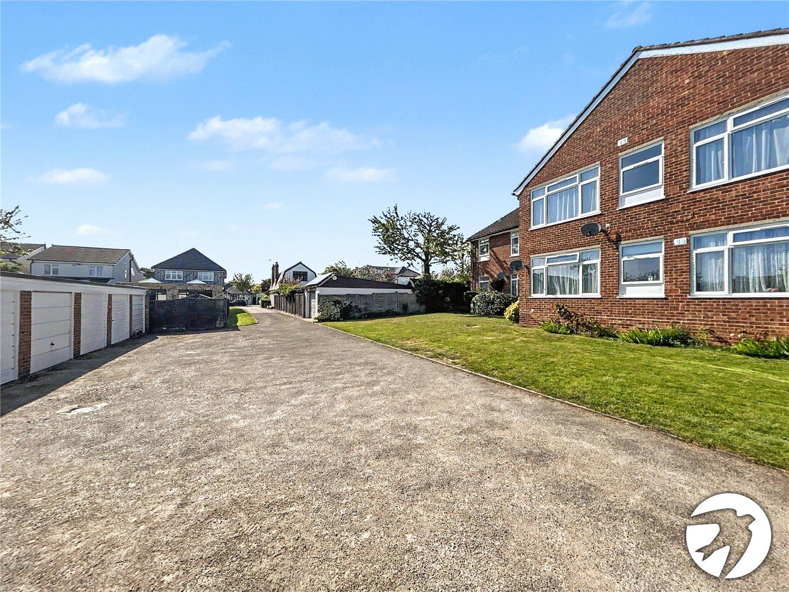 2 bedroom property for sale in Fairfield Close | Robinson Jackson