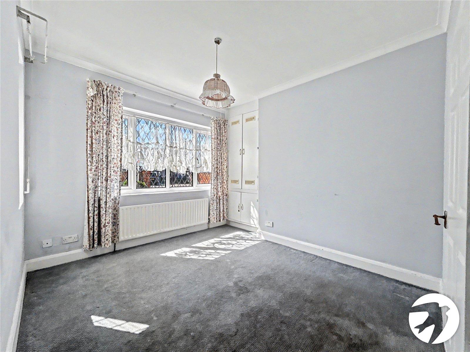 4 bedroom bungalow for sale in Sidcup | Robinson Jackson