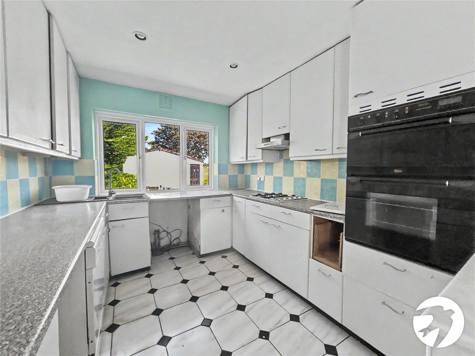 4 bedroom bungalow for sale in Sidcup | Robinson Jackson