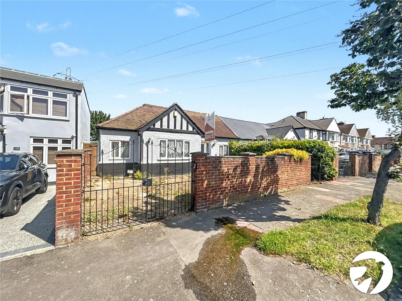 4 bedroom bungalow for sale in Sidcup | Robinson Jackson