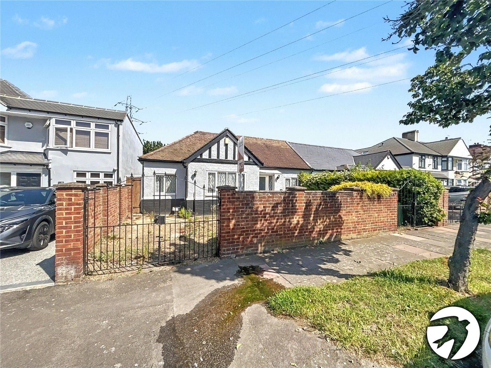 4 bedroom bungalow for sale in Sidcup | Robinson Jackson