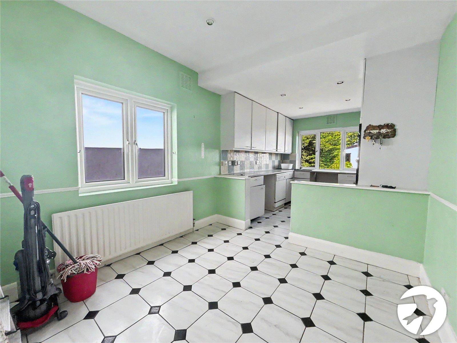 4 bedroom bungalow for sale in Sidcup | Robinson Jackson