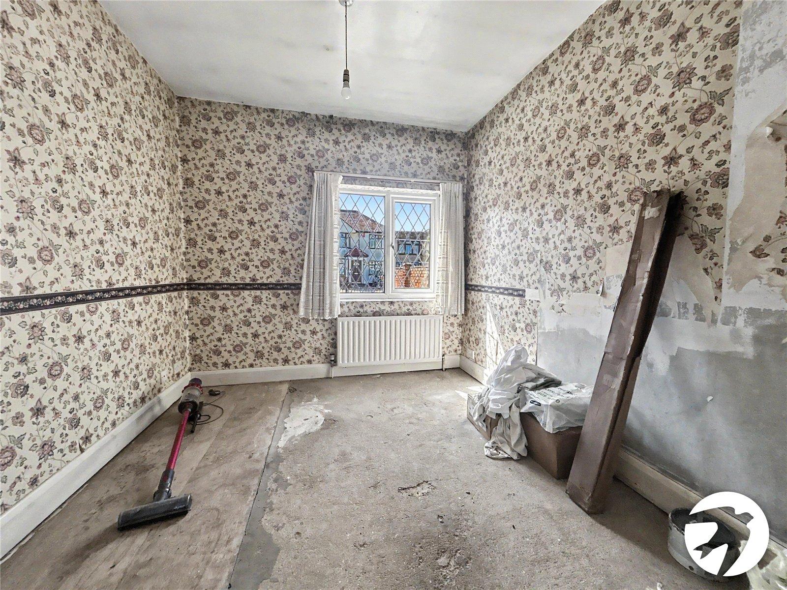 4 bedroom bungalow for sale in Sidcup | Robinson Jackson
