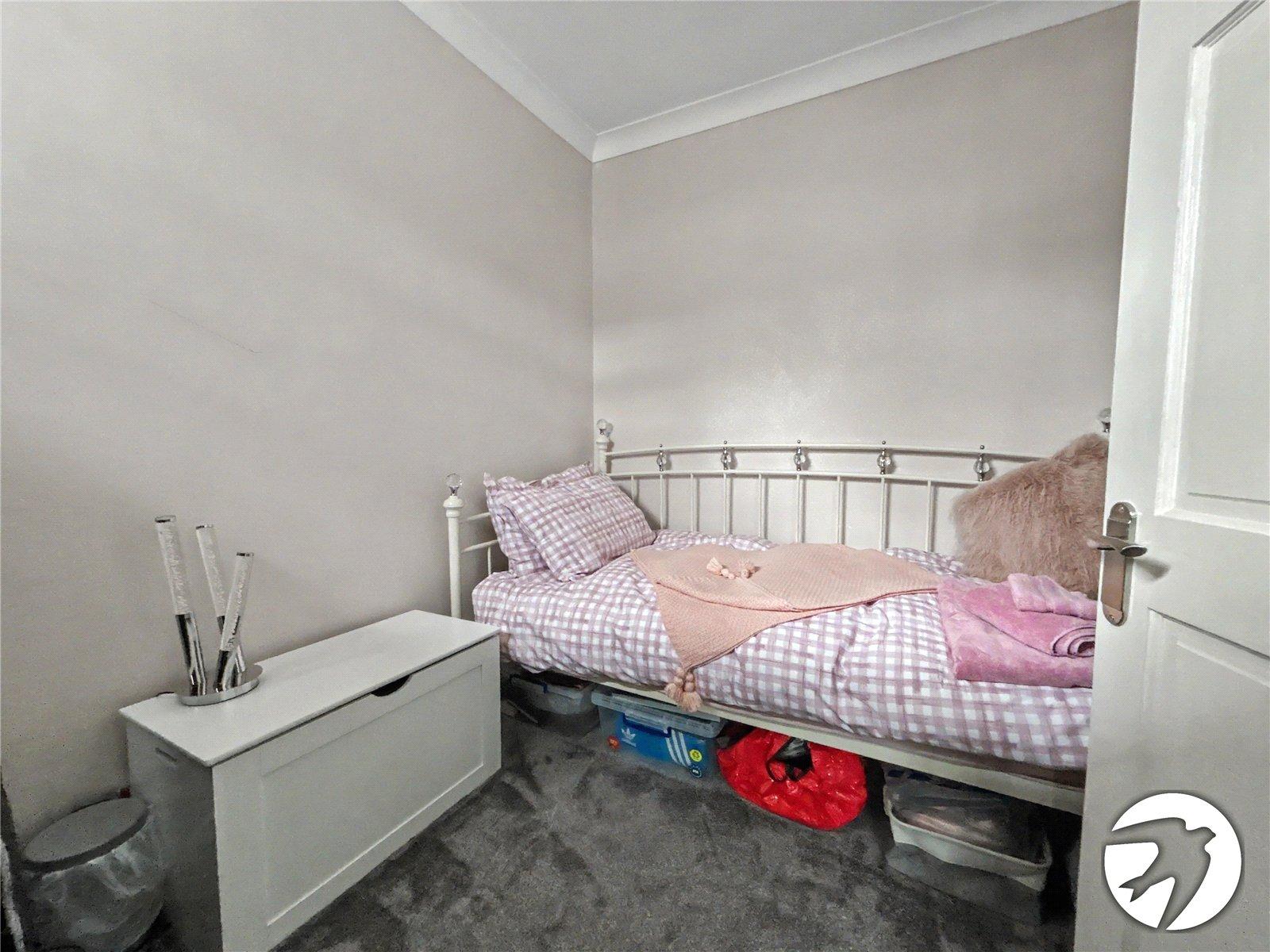 2 bedroom bungalow for sale in South Welling | Robinson Jackson
