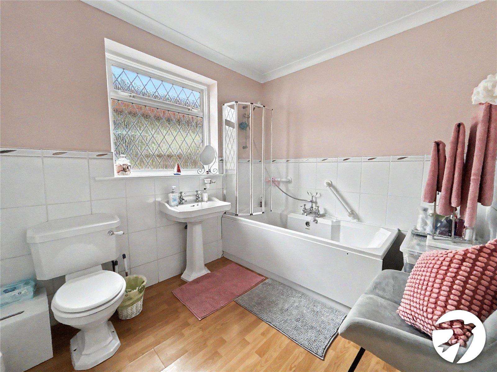 2 bedroom bungalow for sale in South Welling | Robinson Jackson