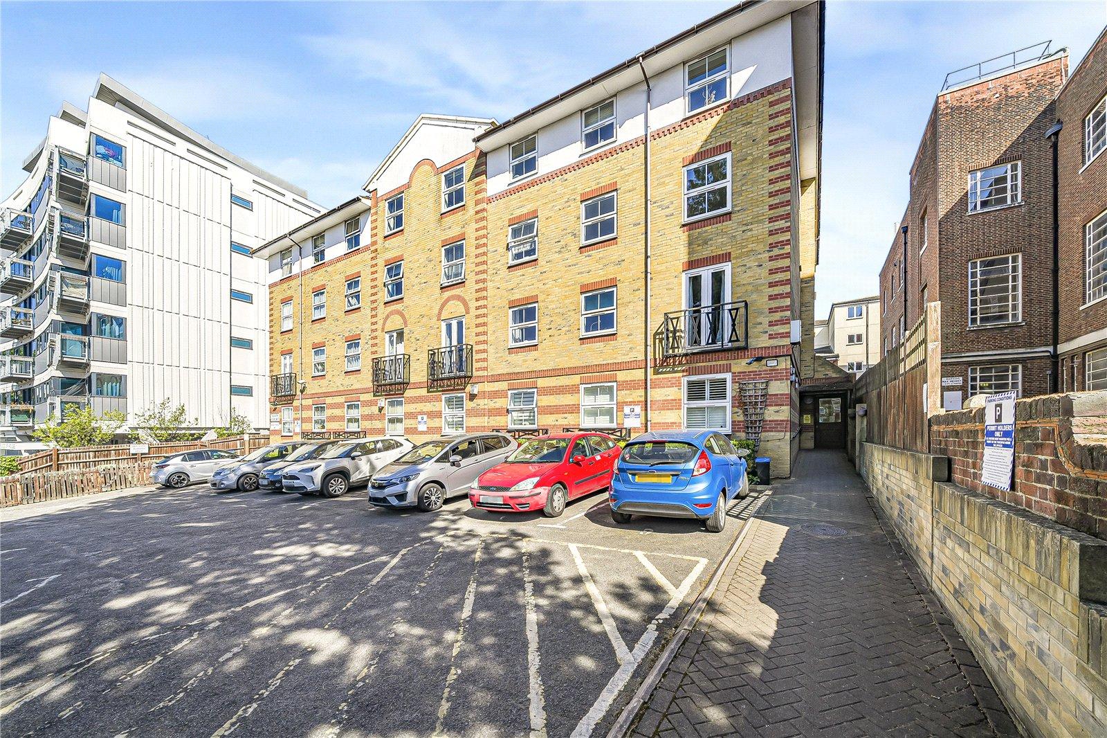 1 bedroom property for sale in  | Robinson Jackson
