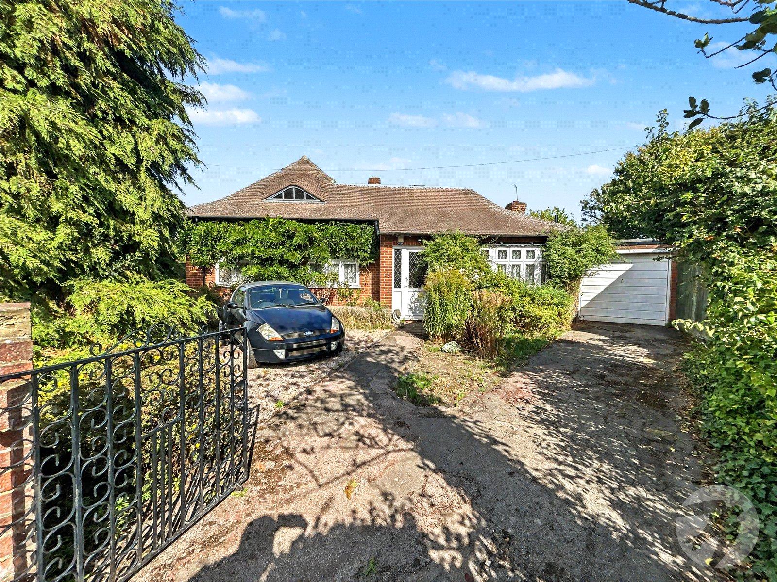 3 bedroom bungalow for sale in Sidcup | Robinson Jackson