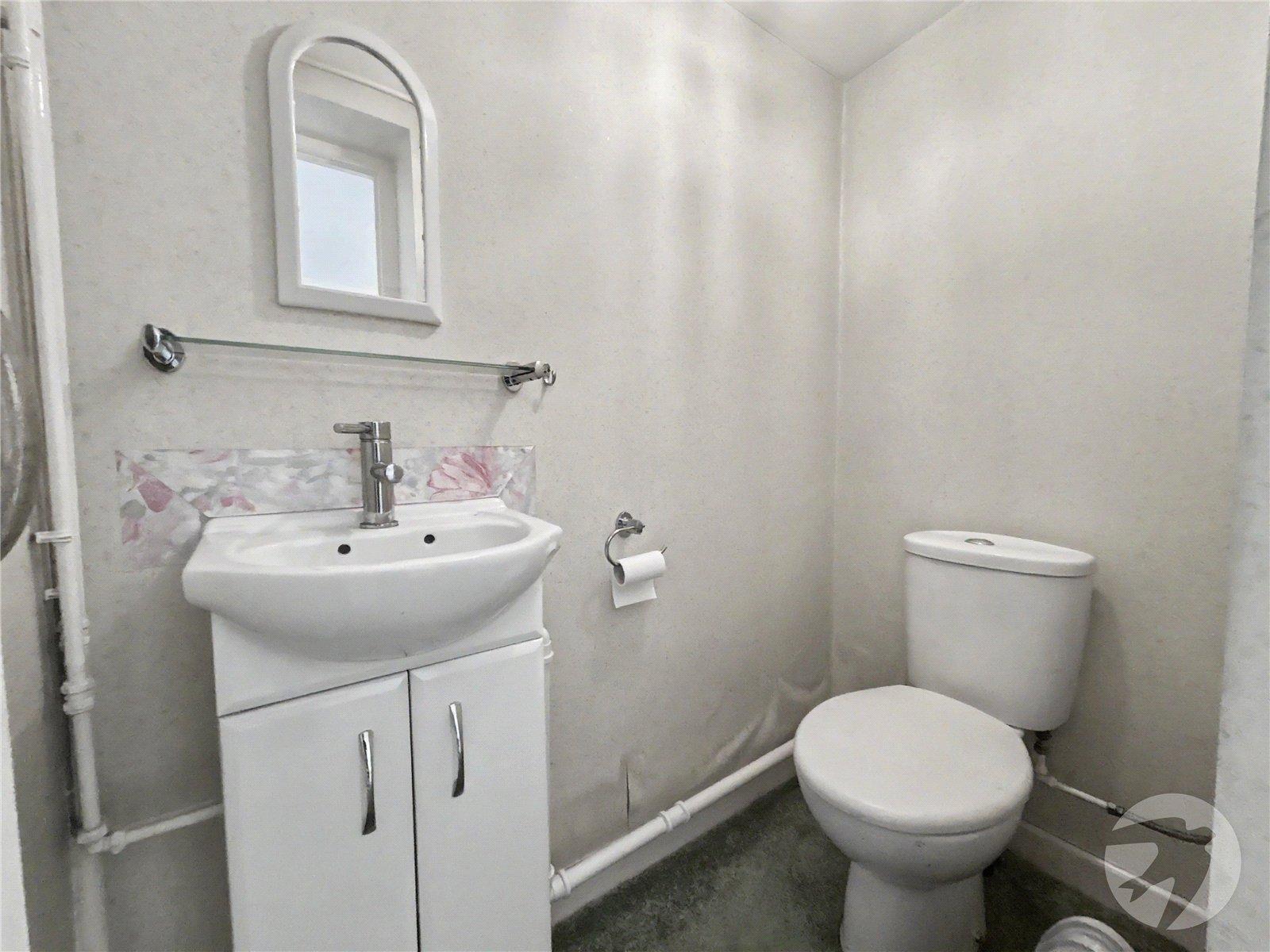3 bedroom bungalow for sale in Sidcup | Robinson Jackson