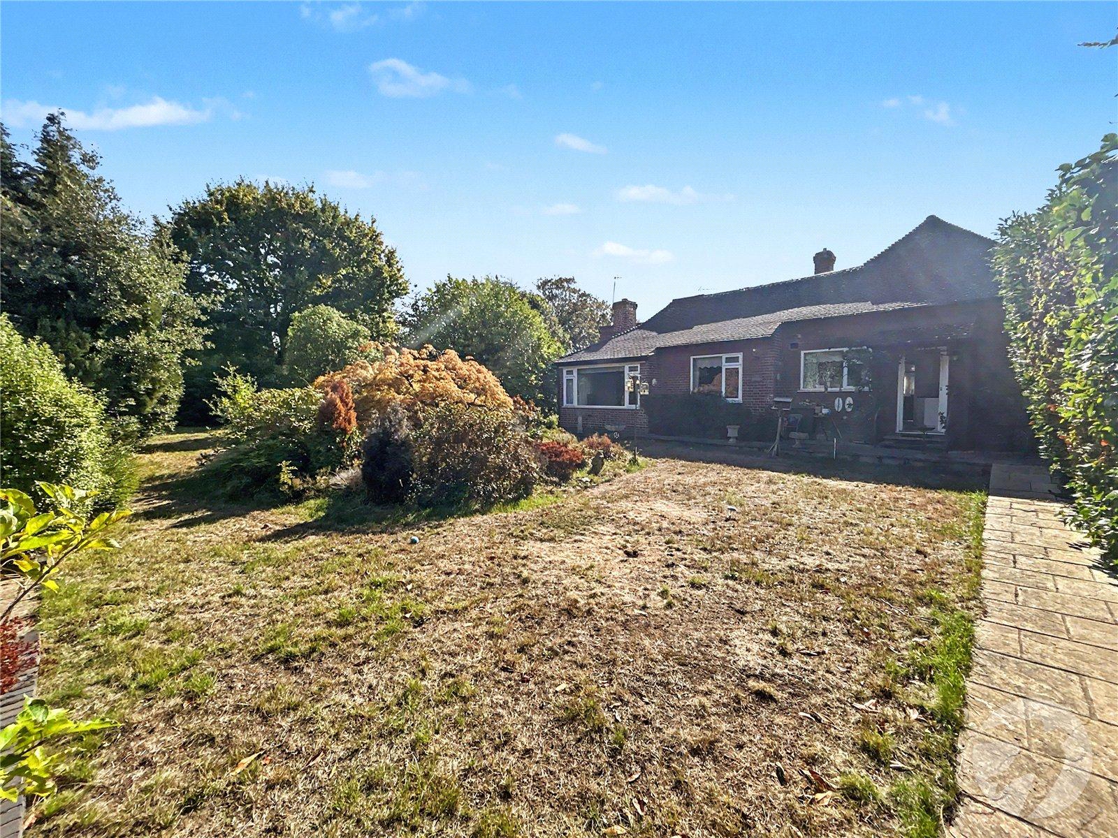 3 bedroom bungalow for sale in Sidcup | Robinson Jackson