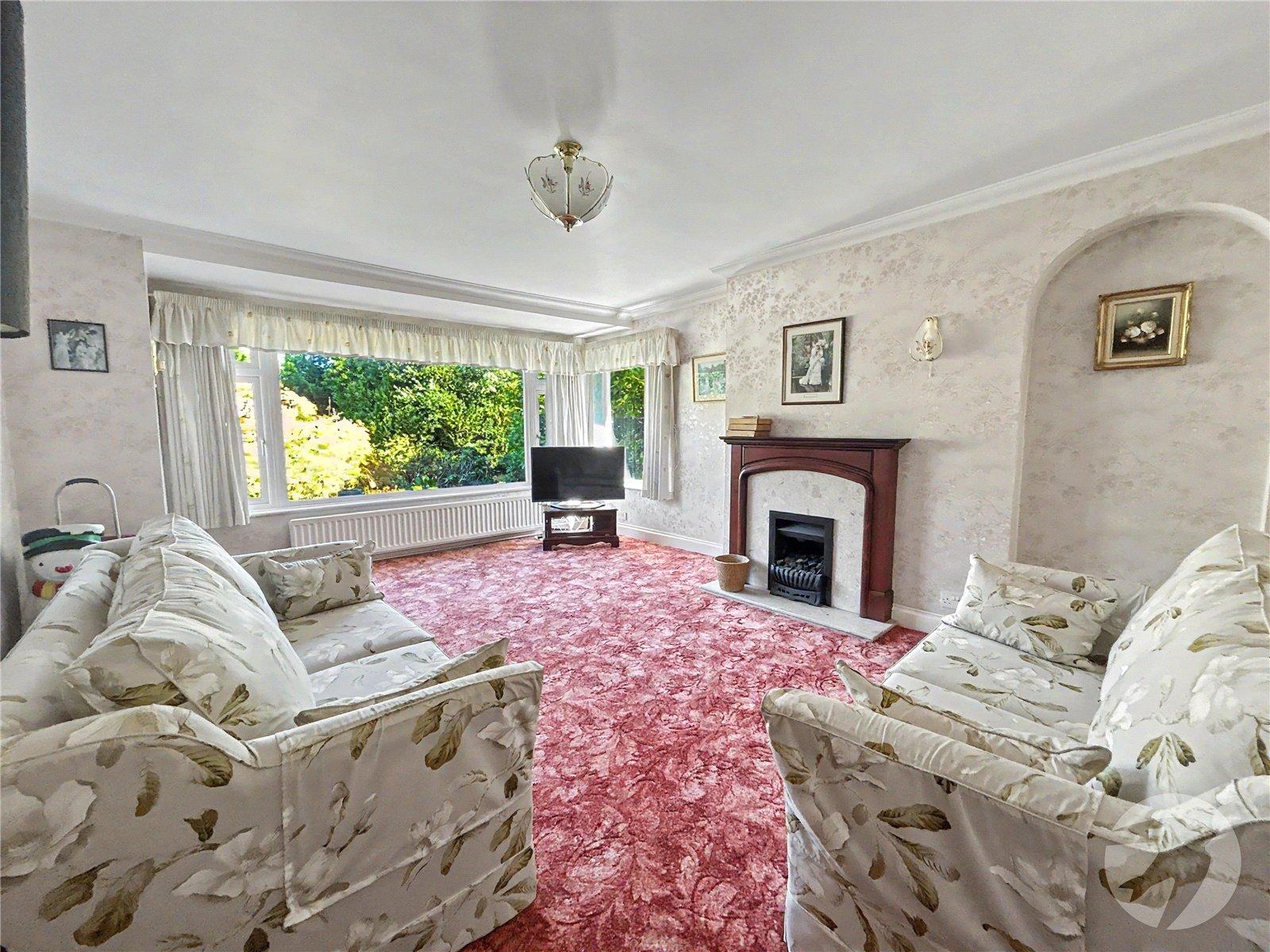 3 bedroom bungalow for sale in Sidcup | Robinson Jackson