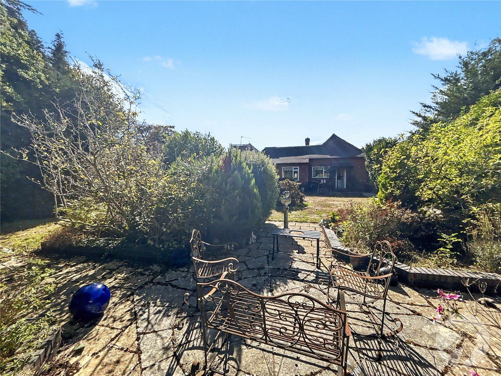 3 bedroom bungalow for sale in Sidcup | Robinson Jackson
