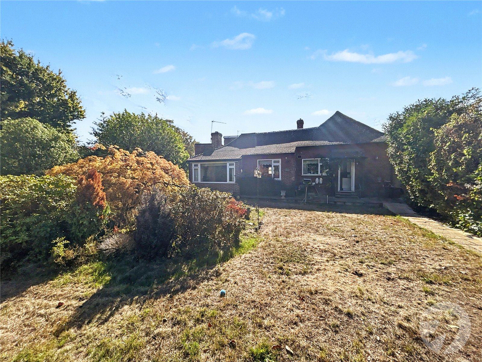 3 bedroom bungalow for sale in Sidcup | Robinson Jackson