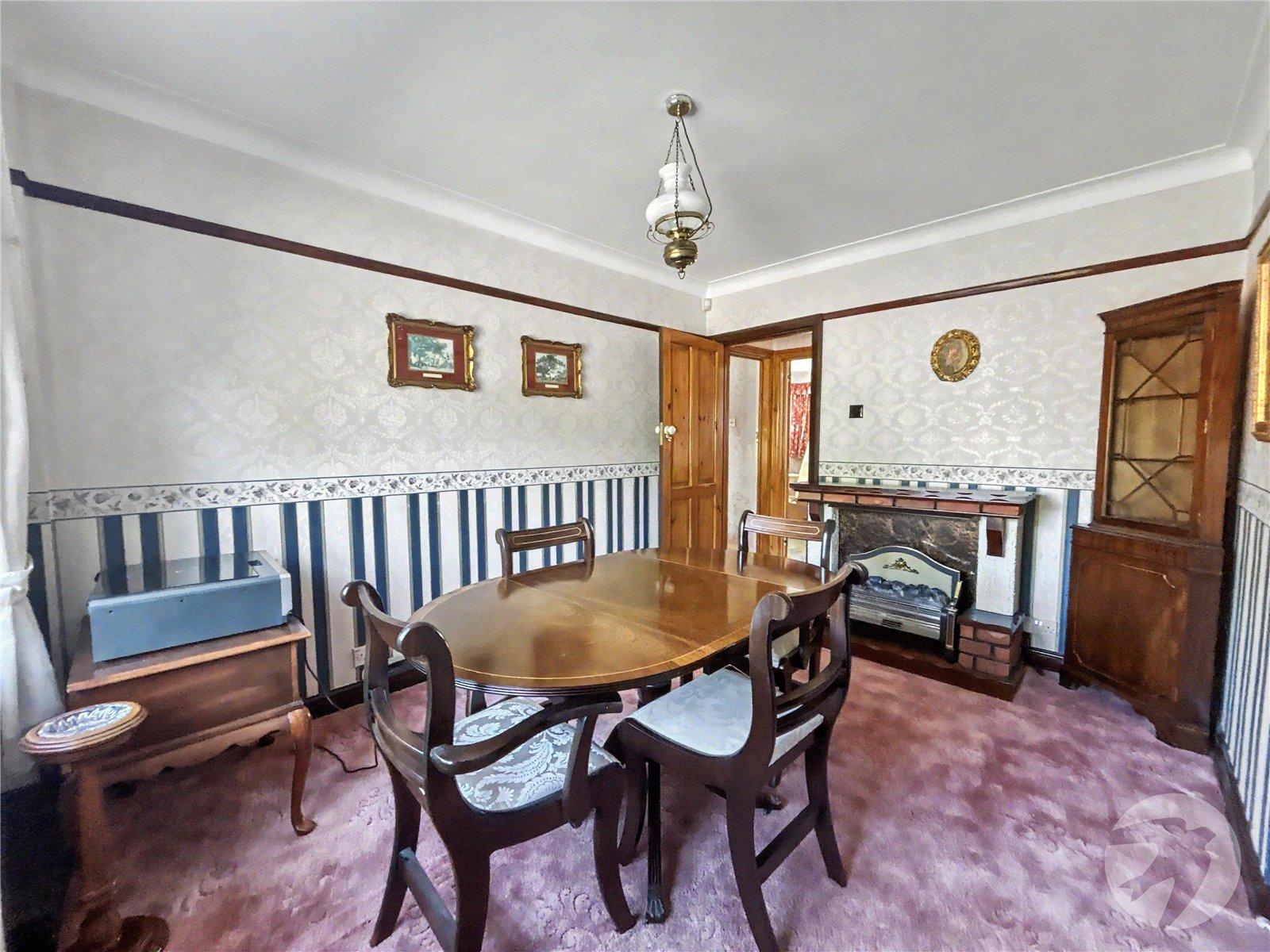 3 bedroom bungalow for sale in Sidcup | Robinson Jackson