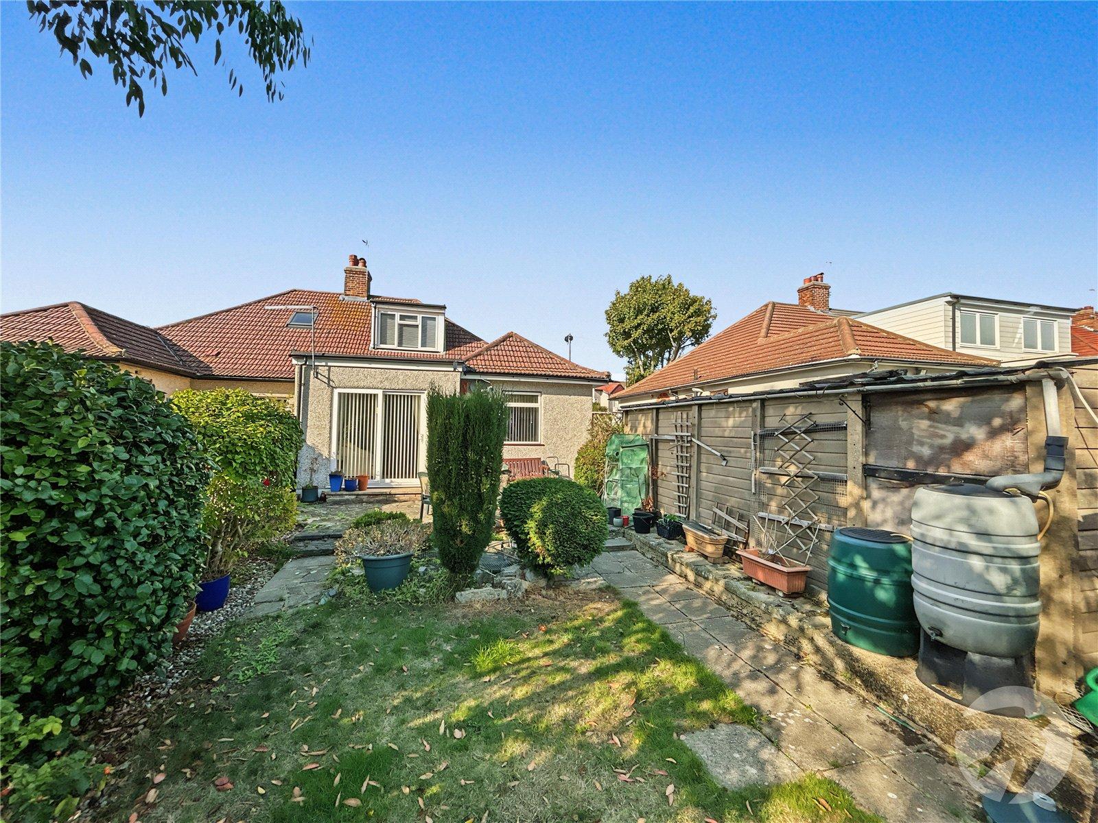 3 bedroom bungalow for sale in Sidcup | Robinson Jackson