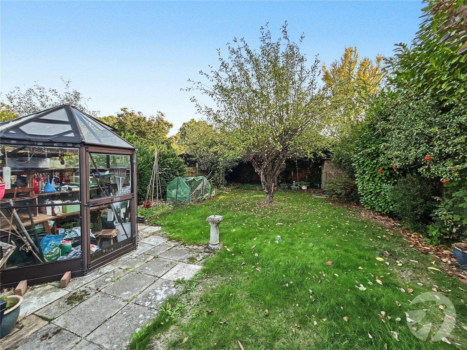 3 bedroom bungalow for sale in Sidcup | Robinson Jackson