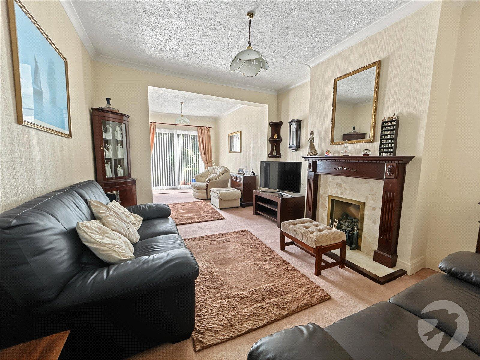 3 bedroom bungalow for sale in Sidcup | Robinson Jackson