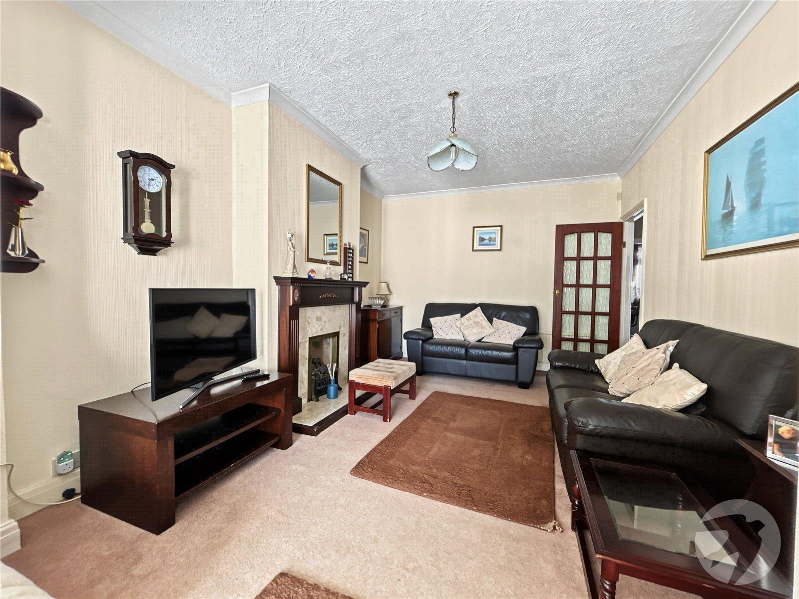 3 bedroom bungalow for sale in Sidcup | Robinson Jackson