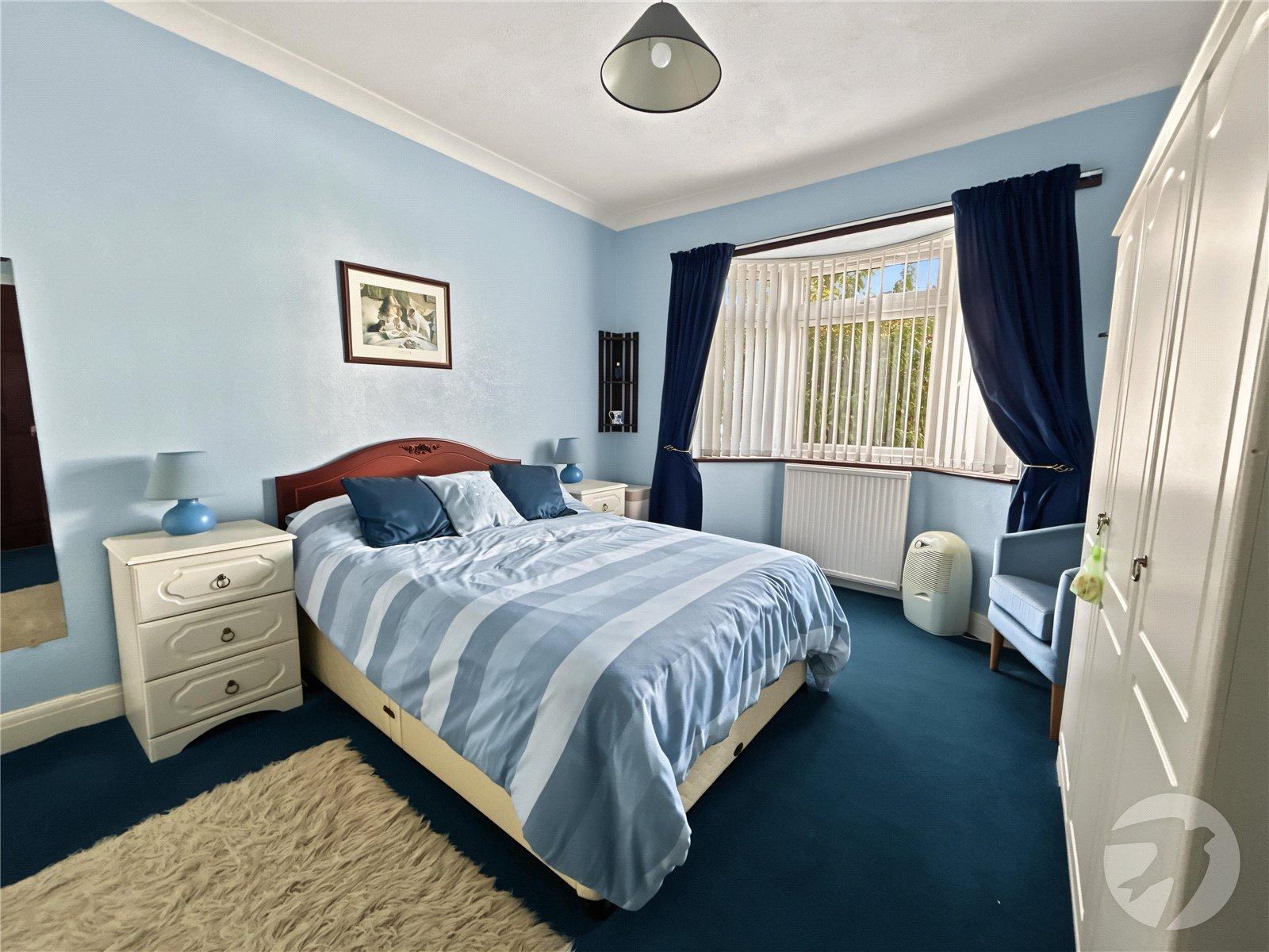 3 bedroom bungalow for sale in Sidcup | Robinson Jackson