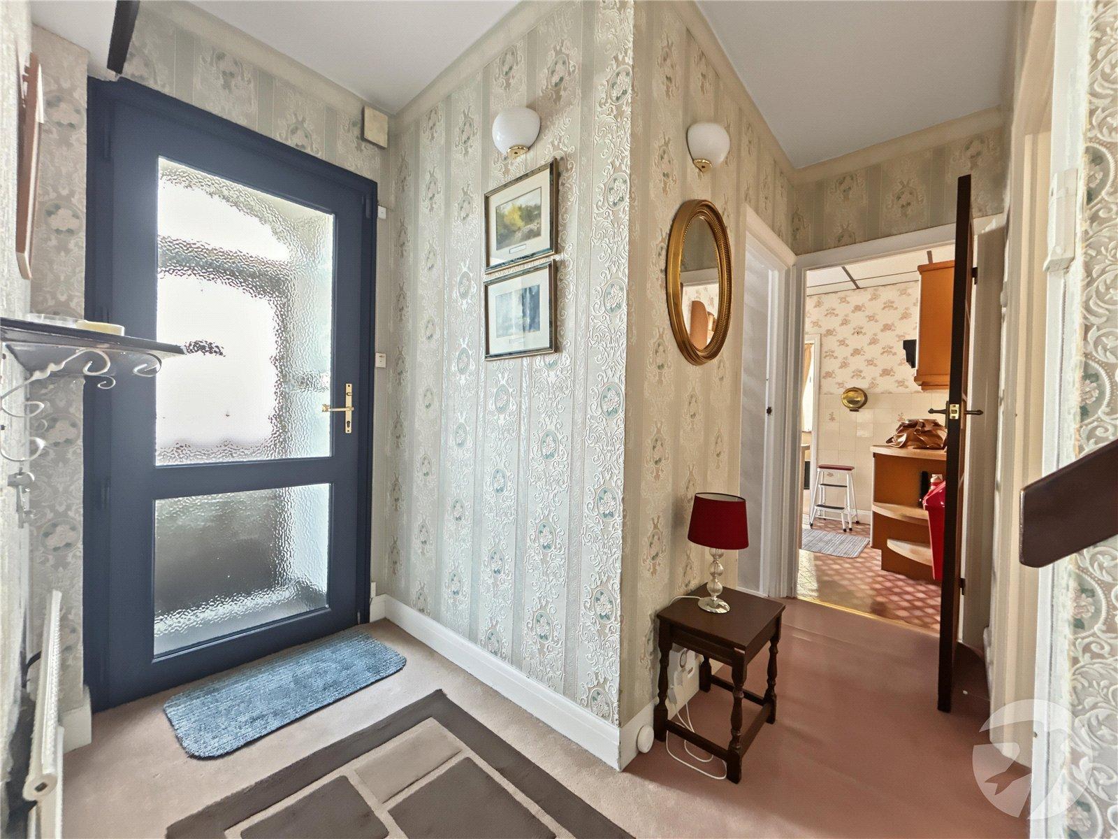 3 bedroom bungalow for sale in Sidcup | Robinson Jackson