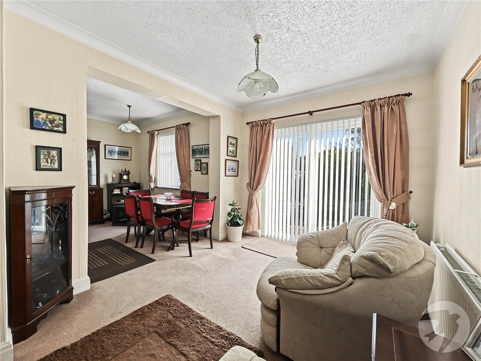 3 bedroom bungalow for sale in Sidcup | Robinson Jackson